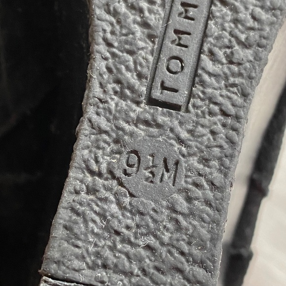 Tommy Hilfiger black suede wedge booties with brogue detailing Size 9.5 - Picture 8 of 12